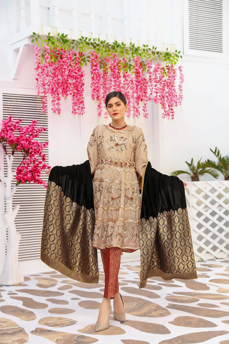 Black Beauty Shawl - Maan Mehran