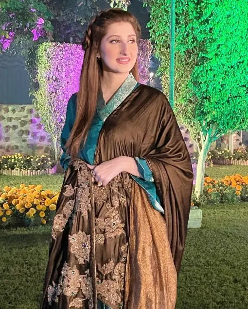 Rooh-e-Rawan Shawl - Maan Mehran